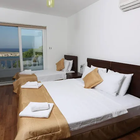 Hotell Arya Karaburun (Izmir)
