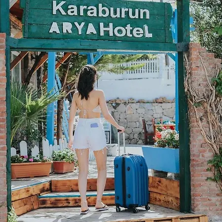Arya Hotel